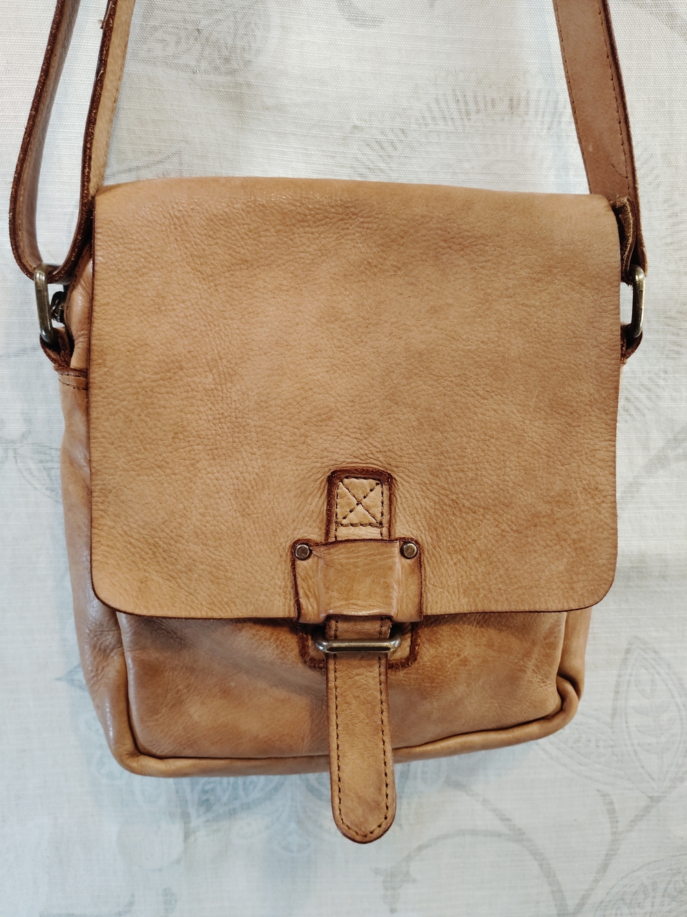 Harbour 2nd Leather Crossbody/Messenger Bag in Tan